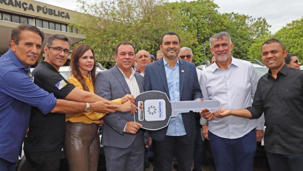 Governador Wanderlei Barbosa autoriza concurso da Polícia Civil com 381 vagas e entrega 210 veículos para renovar frota da Segurança Pública