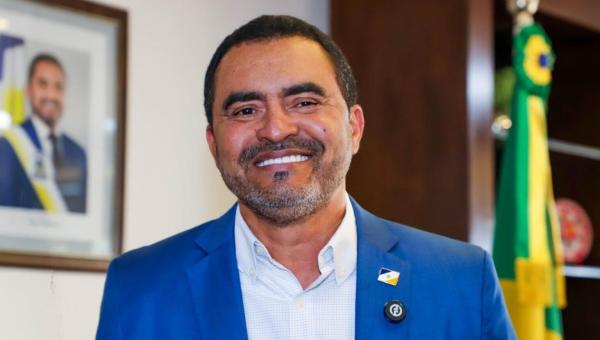 Governador Wanderlei Barbosa decide permanecer no cargo e prioriza estabilidade do Tocantins mesmo com cenário favorável ao Senado