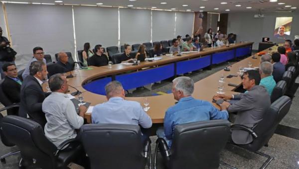 Governador Wanderlei Barbosa determina contratação de barcos para travessia gratuita em Aguiarnópolis
