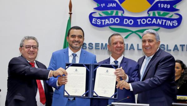 Governador Wanderlei Barbosa e vice Laurez Moreira tomam posse na AL e são recebidos pelo público no Palácio Araguaia