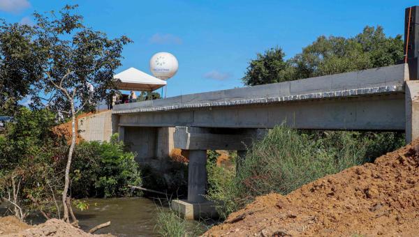 Governador Wanderlei Barbosa inaugura Ponte Francisco Barbosa dos Santos e fortalece integração entre Guaraí e Tupiratins
