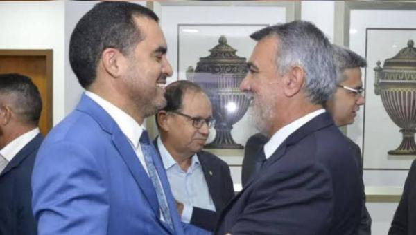 Governador Wanderlei Barbosa parabeniza deputado Amélio Cayres por sua reeleição na presidência da Aleto