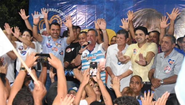 Governador Wanderlei Barbosa participa de comício em Lajeado