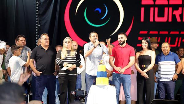 Governador Wanderlei Barbosa prestigia comemoração do 28º aniversário de Barra do Ouro