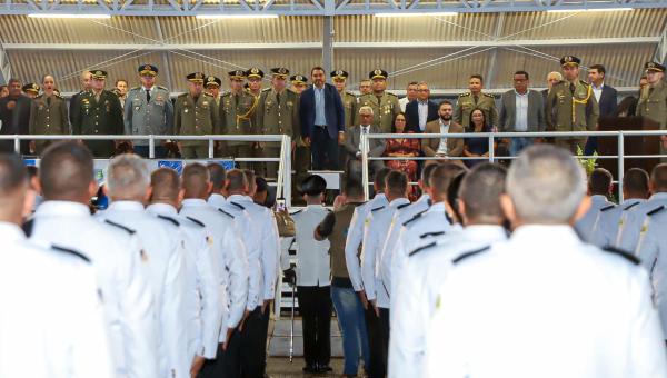 Governador Wanderlei Barbosa prestigia formatura e anuncia promoção de 97 policiais militares