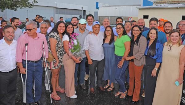Governador Wanderlei Barbosa retorna ao Tocantins após cirurgia bem-sucedida em São Paulo