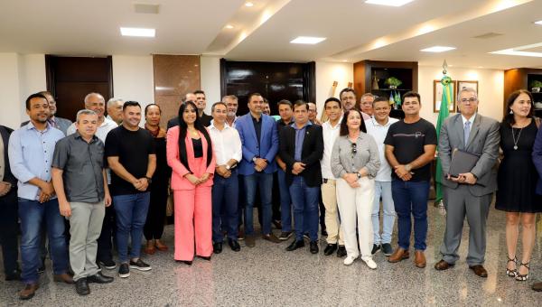 Governador Wanderlei Barbosa reúne-se com prefeitos para fortalecer a transparência na distribuição de recursos fiscais aos municípios