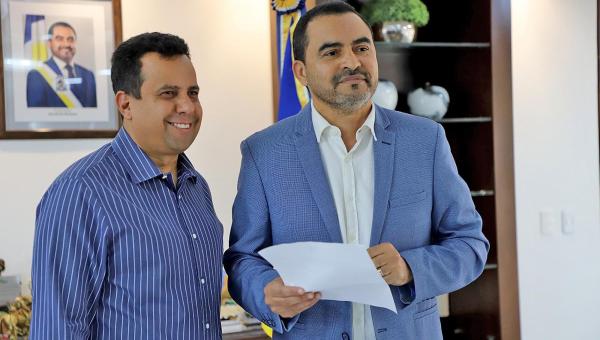 Governador Wanderlei Barbosa sanciona lei que institui a Política Estadual de Alfabetização no Tocantins



.