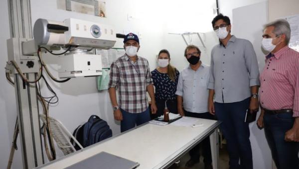 Governador Wanderlei Barbosa visita Hospital Regional de Araguaçu