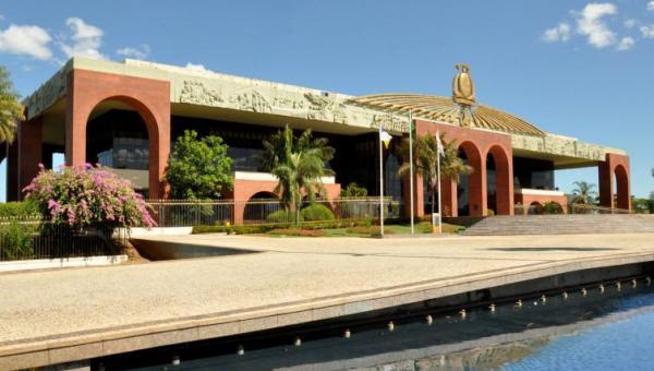 Governo do Tocantins antecipa salário dos servidores públicos para a próxima terça-feira, 27, e injeta mais de R$ 300 milhões na economia