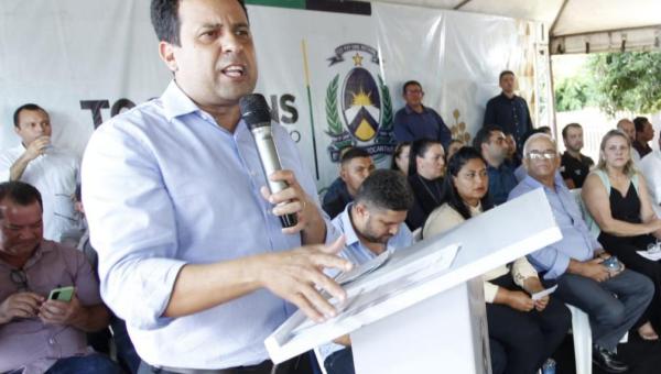 Governo do Tocantins  assina ordem de serviço para conclusão de unidade estudantil em Itaguatins, no Bico do Papagaio