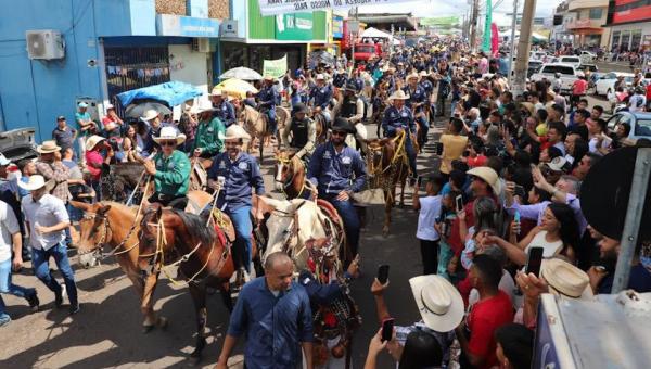 Governo do Tocantins destina recursos para Expoara 2022 e participa da abertura oficial da feira