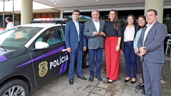 Governo do Tocantins entrega viatura à Polícia Civil para fortalecimento das ações de combate à violência contra a mulher