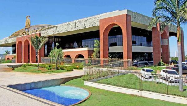 Governo do Tocantins injeta R$ 331 milhões na economia com pagamento dos servidores estaduais