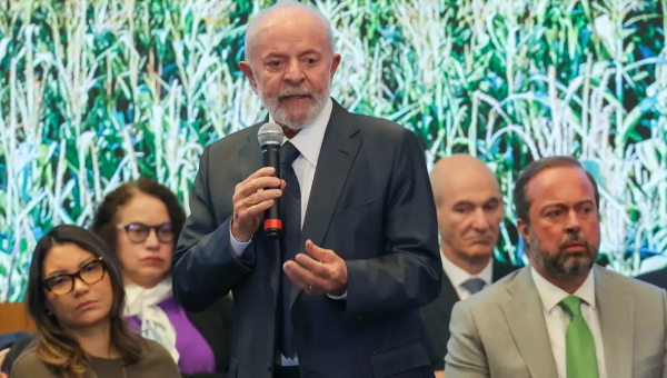 Governo oferecerá gás de cozinha para 20 milhões de famílias