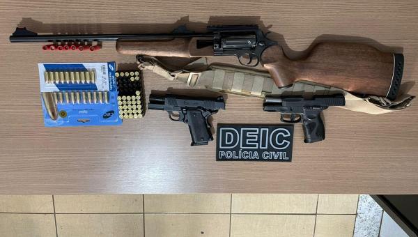 Homem é preso pela Polícia Civil por posse de armas de fogo e munições no interior do Estado