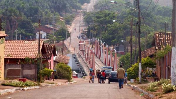 Homem mata esposa a facadas, tenta fugir e é capturado em Ponte Alta do Tocantins 