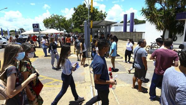 Inscrições para o Enem 2023 terminam nesta sexta-feira 