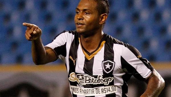 Julgamento do jogador Jobson por estupro e pornografia com adolescente é marcado para outubro