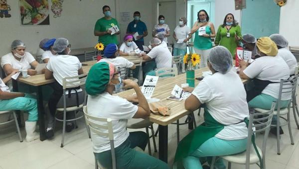 Julho Verde é tema de palestra de panfletagem no Hospital Regional de Araguaína

 