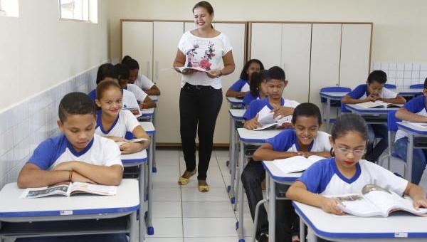 Justiça Federal suspende reajuste do piso de professores de vários municípios do Tocantins 
