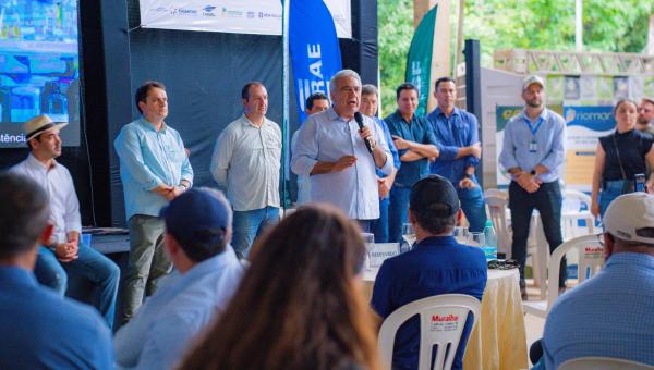 Laurez projeta expansão do agro e reforça vocação produtiva do Tocantins durante abertura da colheita do arroz em Lagoa da Confusão