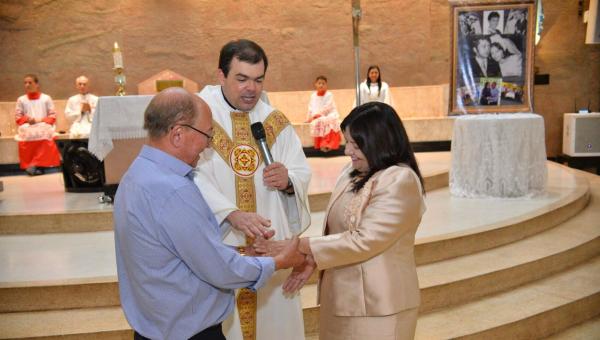 Lázaro Botelho e Valderez Castelo Branco celebram Bodas de Ouro em Araguaína 