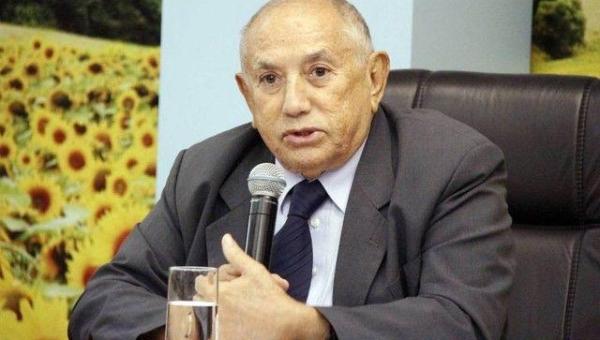 Lázaro Botelho e Valderez parabenizam o ex-governador Siqueira Campos pelo aniversário de 94 anos