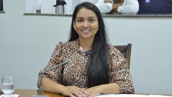 Lei proposta por Vanda Monteiro prevê ações contra violência e inclusão de pessoas com deficiência