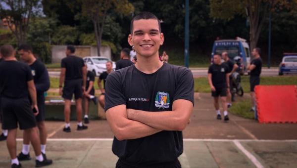  Luís Felipe comemora finalização de mais uma etapa no ingresso na corporação militar do Tocantins