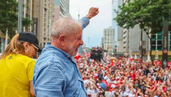 Lula vence o segundo turno e volta para o terceiro mandato de presidente