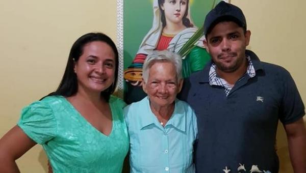 Luzia Pereira Lima celebra, em Xambioá, 90 anos de idade