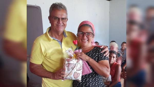 Mães do Assentamento Luar do Sertão são agraciadas com almoço e distribuição de brindes em Ananás 