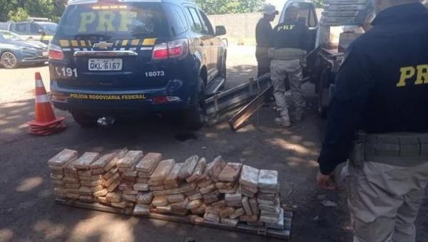 Mais de 120 kg de cocaína são flagrados escondidos na lataria de caminhonete em Araguaína