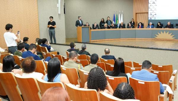 Mantoan participa da cerimônia de posse de novos promotores do Ministério Público do Tocantins