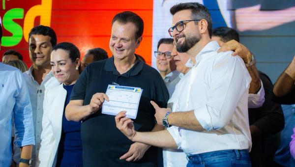 Mantoan se filia ao PSD e declara apoio a projeto liderado por Laurez
