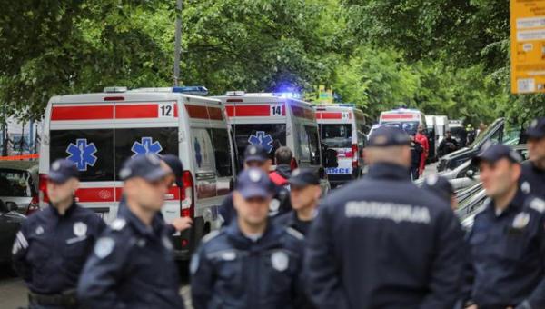 Estudante de 14 anos abre fogo e mata nove pessoas em escola de Belgrado