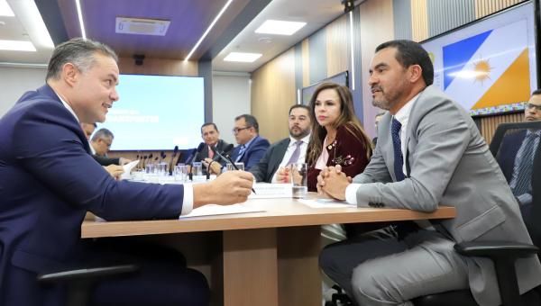 Ministro dos Transportes confirma ao governador Wanderlei Barbosa entrega da Ponte de Xambioá ainda para este ano