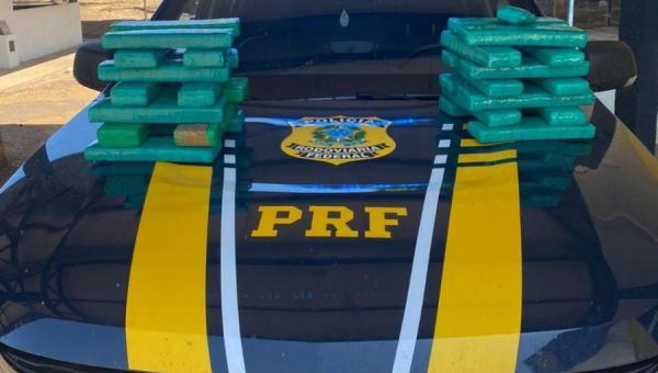 Mulher de 20 anos de idade é presa transportando mais de 24 kg de drogas em Guaraí