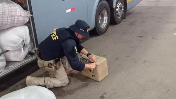 Mulher que viajava com filho de sete meses é presa por tráfico de drogas em Guaraí