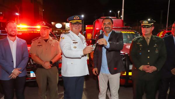 No aniversário do Corpo de Bombeiros, governador Wanderlei Barbosa autoriza o chamamento de mais aprovados no concurso e entrega equipamentos
