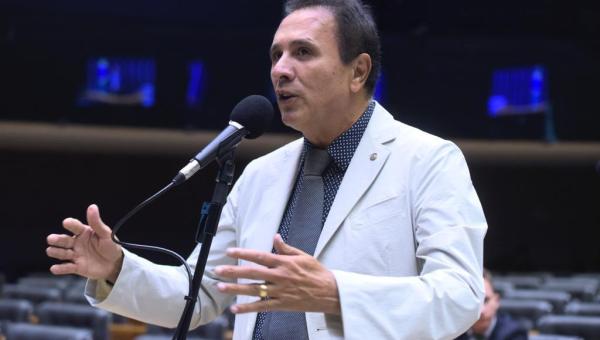 No dia do Dentista o Deputado Carlos Gaguim destaca atuação pela categoria no Congresso Nacional
