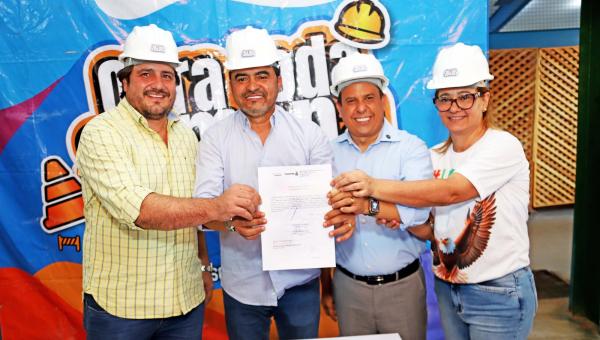 No Dia do Estudante, Governo do Tocantins investe quase R$ 900 mil na reforma do CEM de Taquaralto


