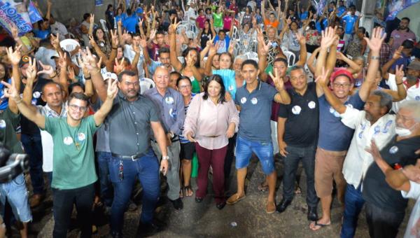 No Jardim das Flores, Lázaro Botelho e Valderez recebem o apoio de centenas de pessoas