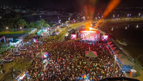 Noite sertaneja atrai multidão à Via Lago na segunda noite dos 67 anos de Araguaína