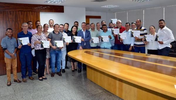 Nova turma de vereadores conclui curso na Assembleia Legislativa