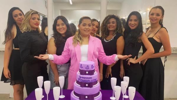Novas estrelas da maquiagem brilham na formatura do Instituto Embelleze de Araguaína
