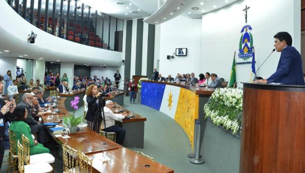 Personalidades são homenageadas em Sessão Solene da Assembleia Legislativa, para celebrar o aniversário de 35 anos do Tocantins