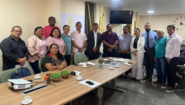 Pescadores e órgãos do Governo do Estado discutem a proibição da pesca no Tocantins 
