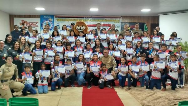 PM forma 158 alunos no Proerd em Palmeiras do Tocantins e Aguiarnópolis